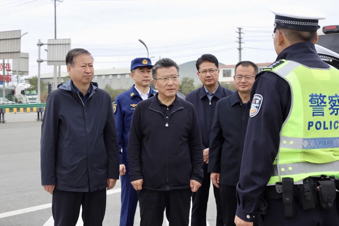 張延保在白銀區調度檢查國慶中秋假期安全防范及值班值守工作